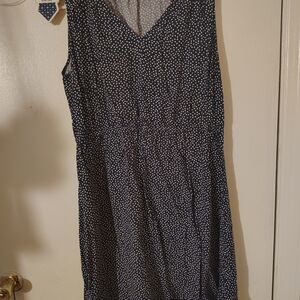 Old Navy Black and White Dotted Midi Dress 35 In Long 36 Width